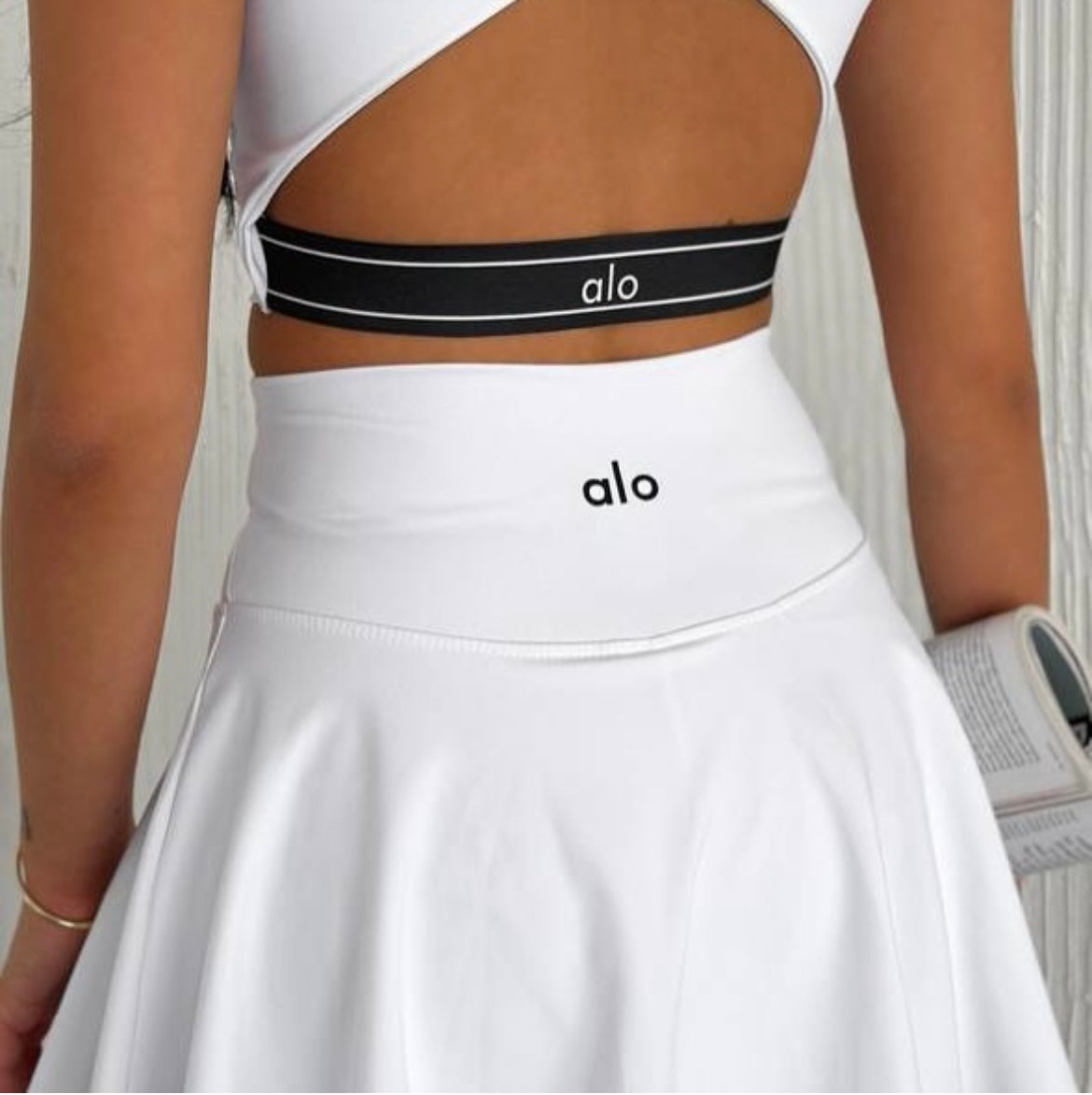 Sırt Detaylı Büstiyer Şortlu Etek Takım