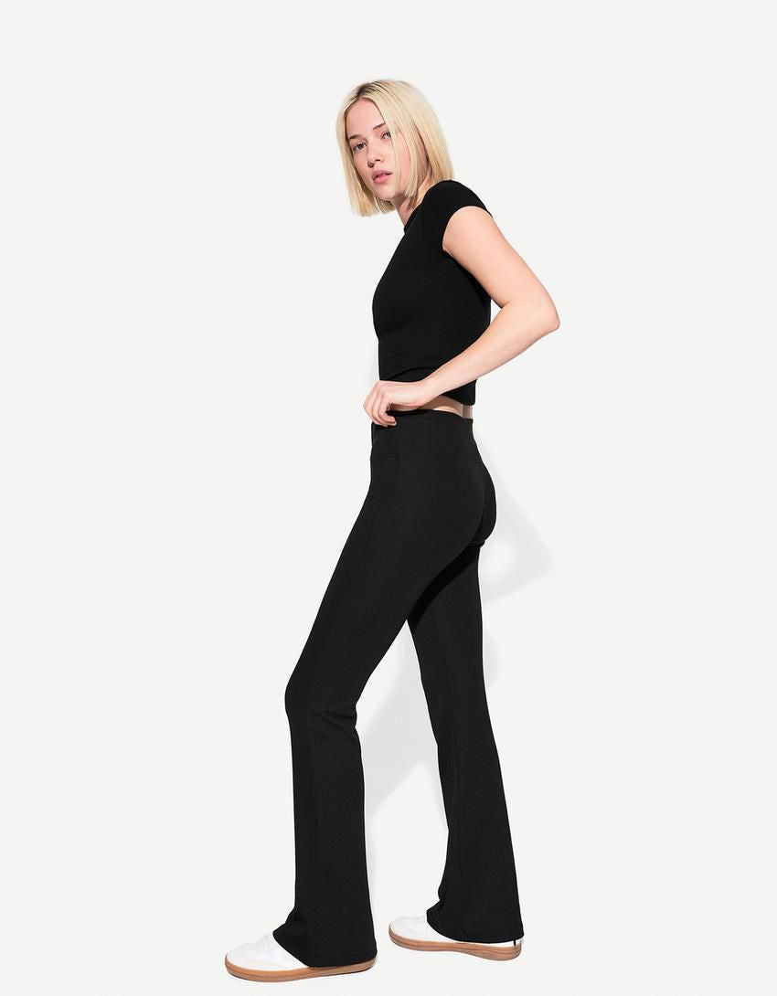 Crop T-Shirt İspanyol Paça Pantolon Takım