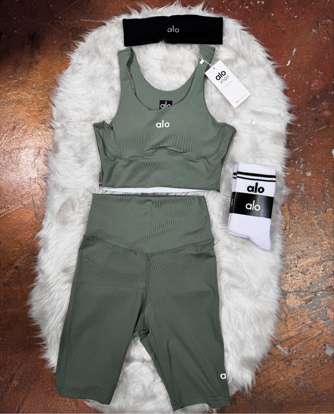 Büstiyer Şortlu Tayt Bandana Çorap 4’lü Takım