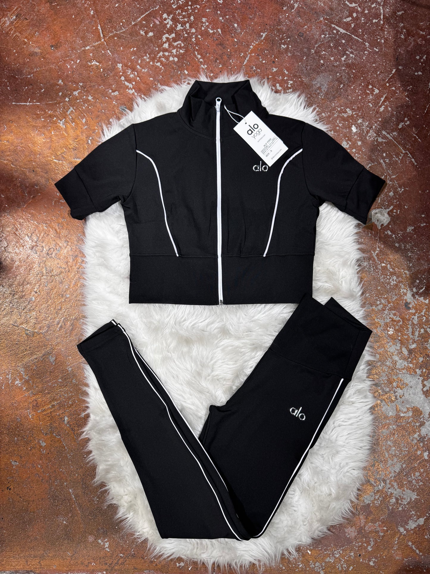 SlimFit Tam Fermuarlı Kısa Kollu Crop  Tayt Takım