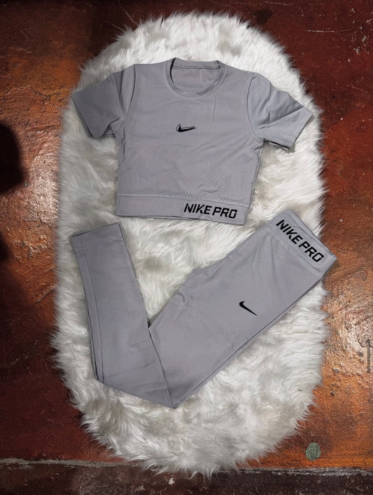 Crop T-Shirt Tayt Takım