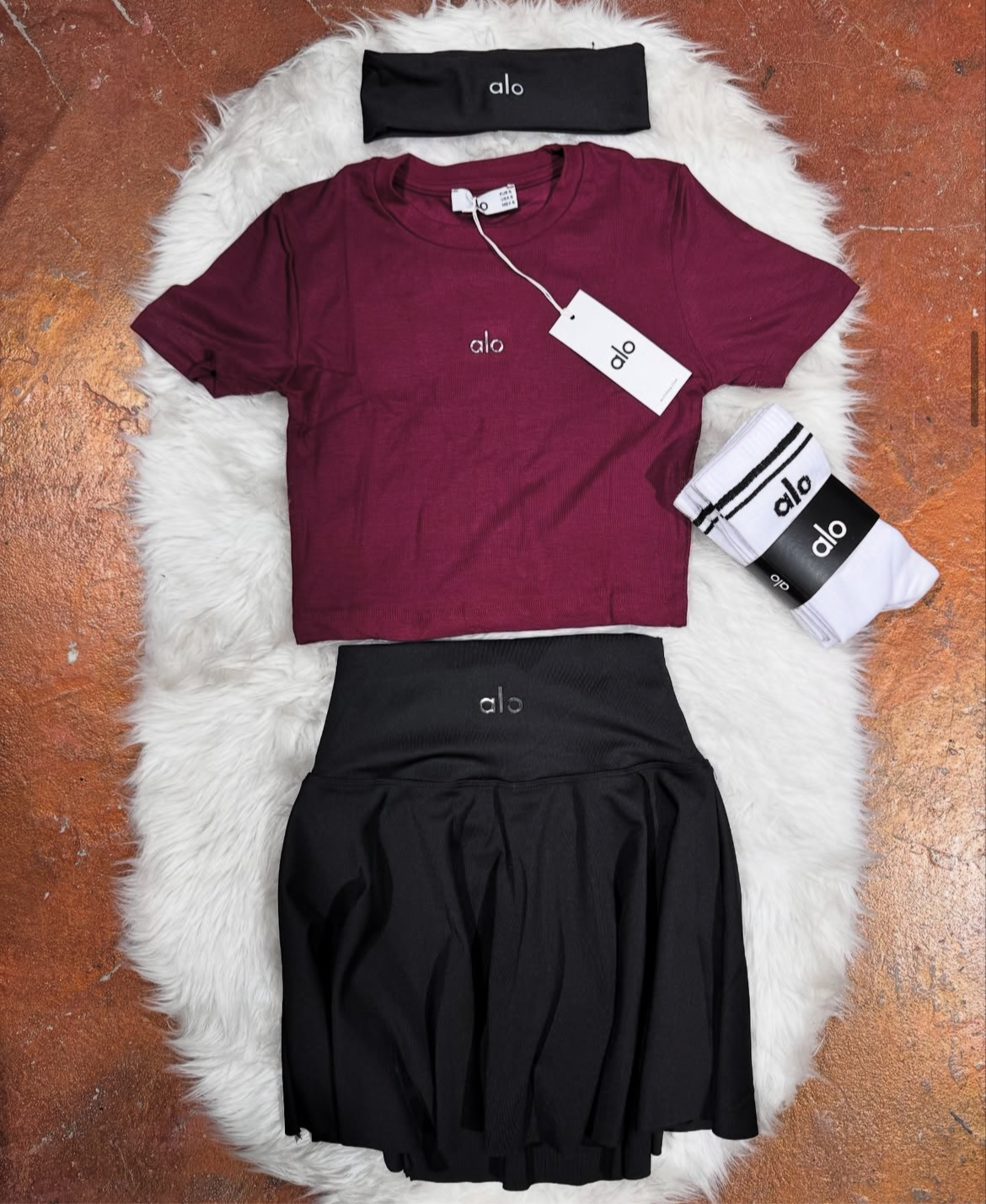 Crop T-Shirt Şortlu Etek Çorap Bandana Takım