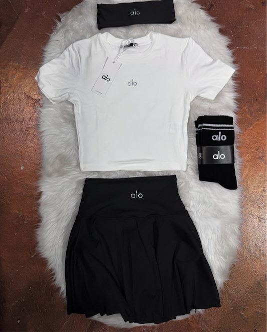 Crop T-Shirt Şortlu Etek Çorap Bandana Takım