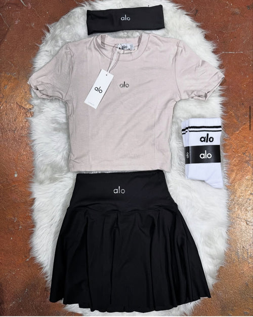 Crop T-Shirt Şortlu Etek Çorap Bandana Takım