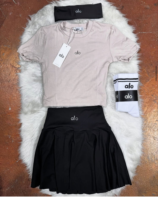 Crop T-Shirt Şortlu Etek Çorap Bandana Takım