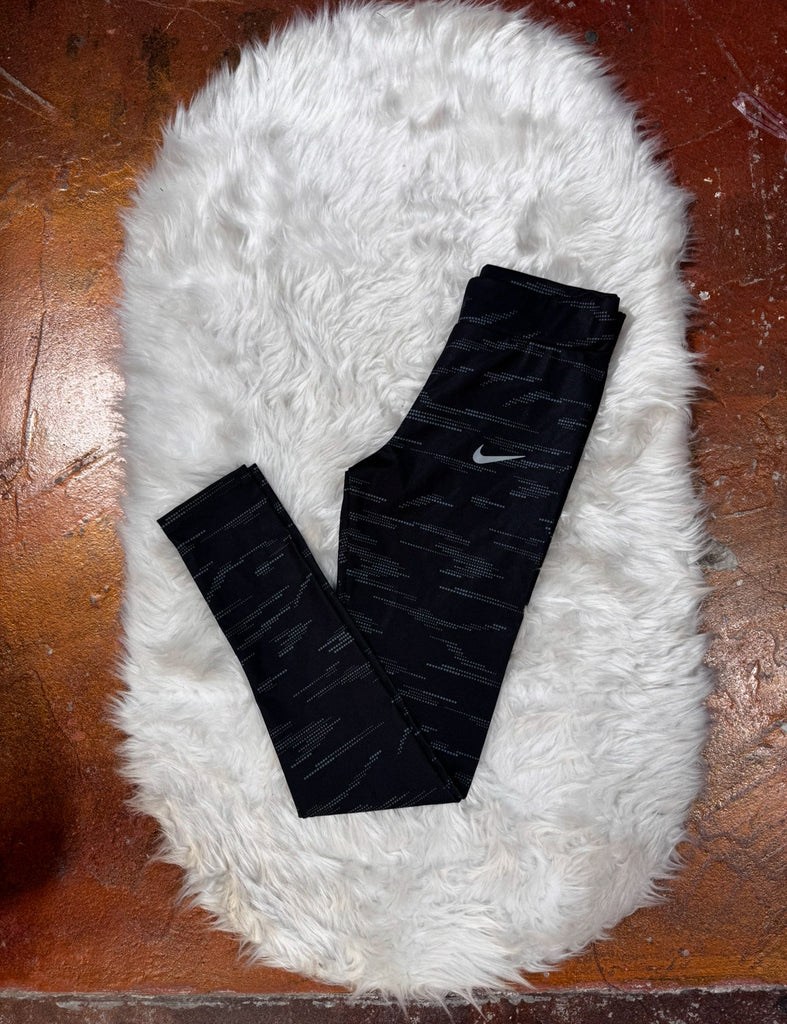 Nike Tayt